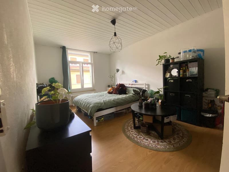 Charmante 3.5-Zimmer-Wohnung im Altbau (3)