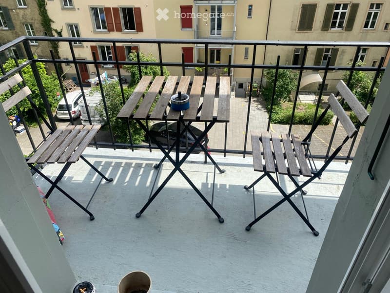 Charmante 3.5-Zimmer-Wohnung im Altbau (5)