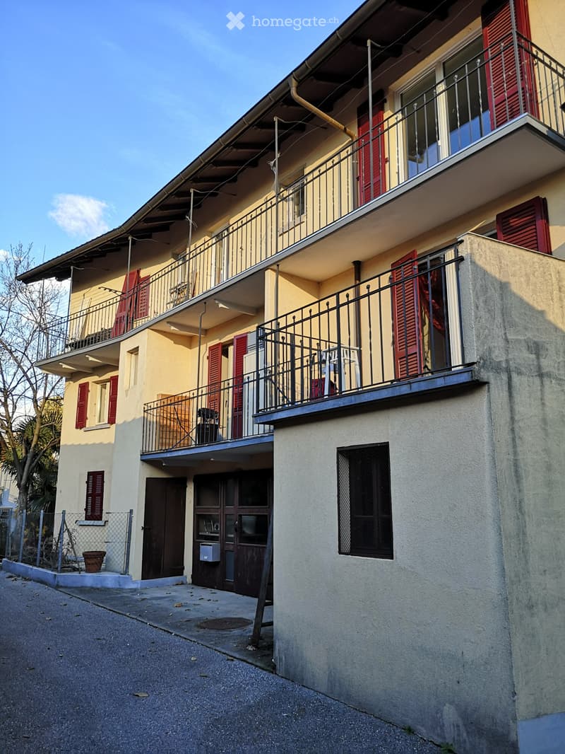 Sonnige Wohnung mit grossem Balkon für Single in Giubiasco (1)