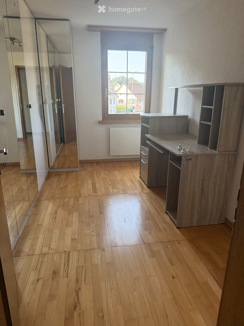 familienfreundliche 4.5 Zimmer Wohnung im gemütlichen Saland (3)