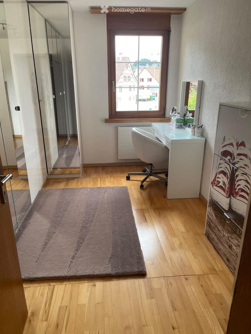 familienfreundliche 4.5 Zimmer Wohnung im gemütlichen Saland (5)