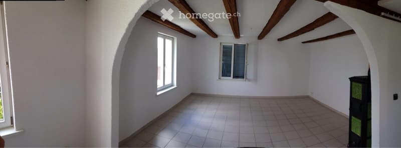 schöne 2.5 Zimmer Wohnung (4)