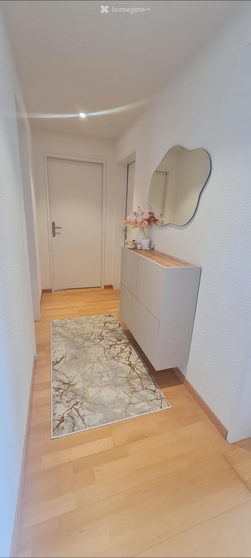 Mitbewohnerin gesucht (3)