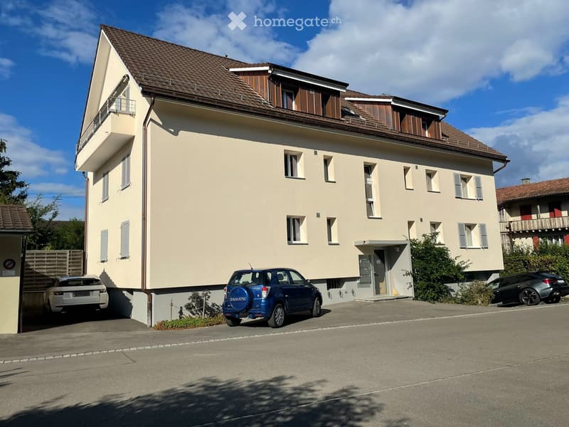 Helle, frisch renovierte 4-Zimmer-Wohnung mit Balkon (4)