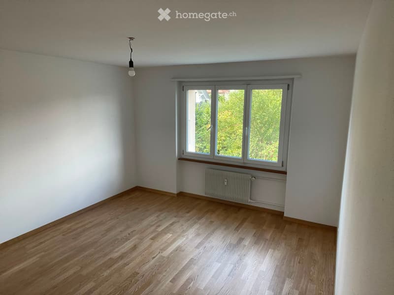 Helle, frisch renovierte 4-Zimmer-Wohnung mit Balkon (5)