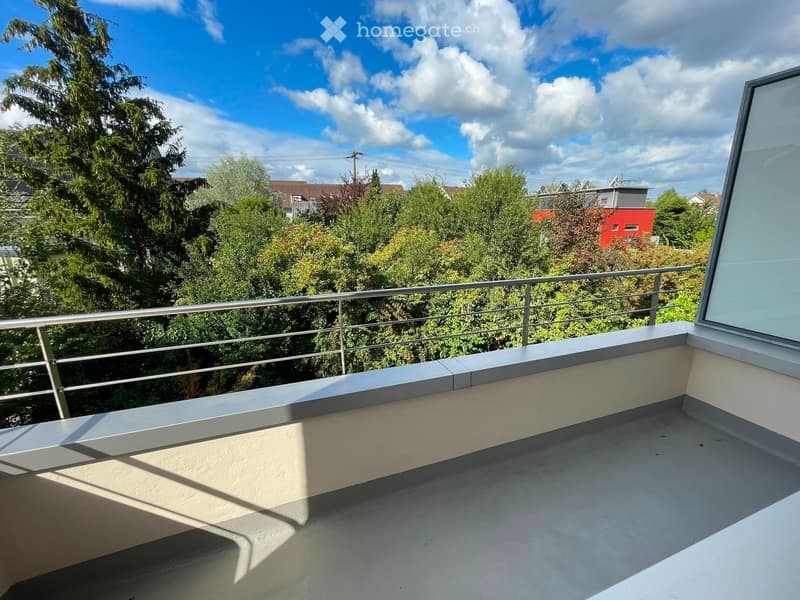 Helle, frisch renovierte 4-Zimmer-Wohnung mit Balkon (3)