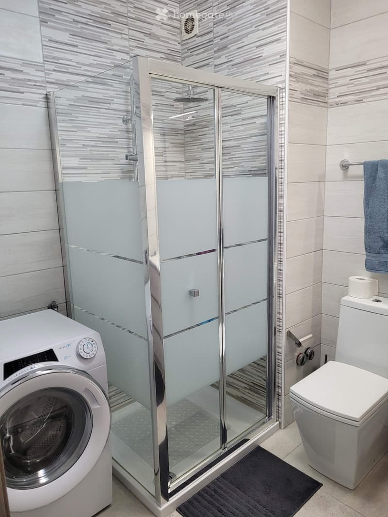 Affitto 2.5 Locali con piscina interna centro di Paradiso (4)