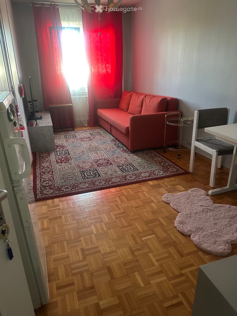 Jolie chambre meublée (2)