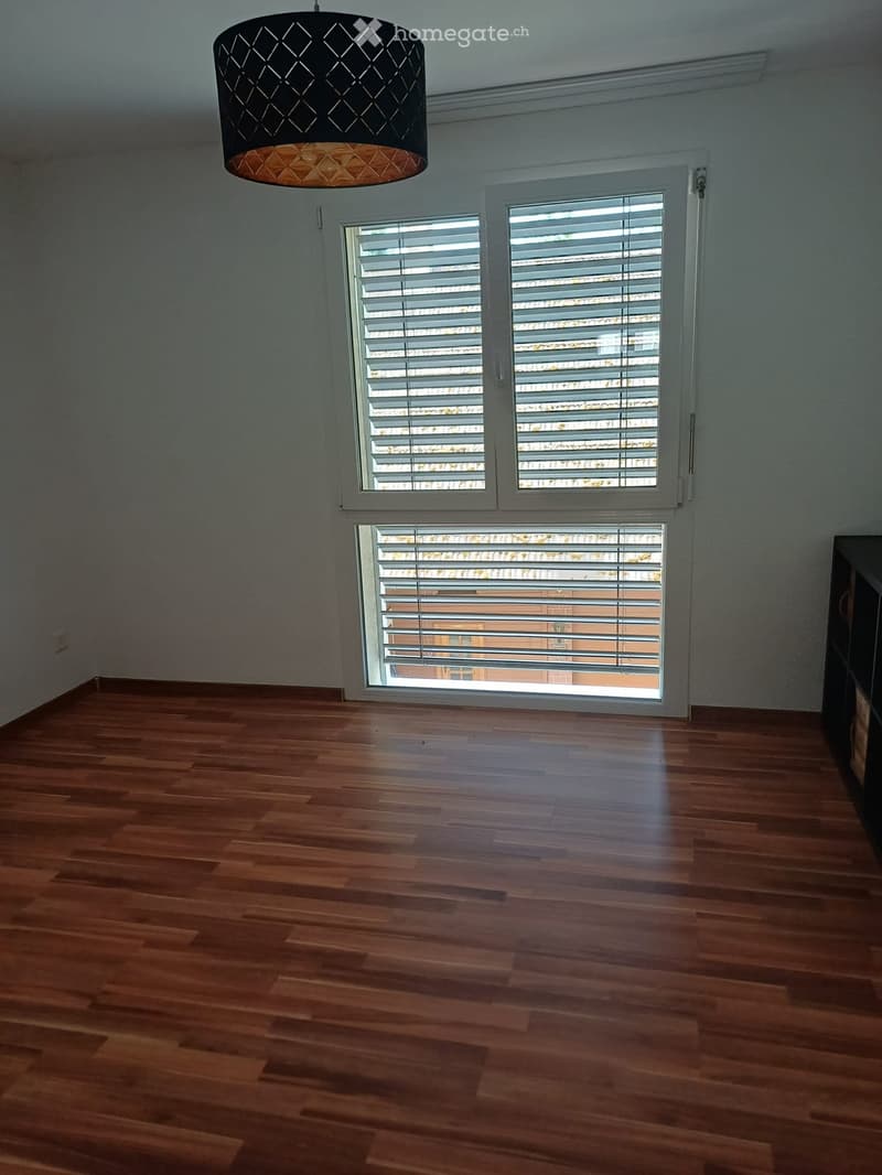2.5 Zimmer zum vermieten (4)