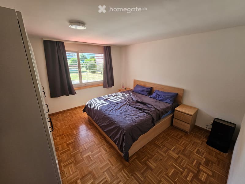 EG Wohnung mit Garten und einige Garage. (5)