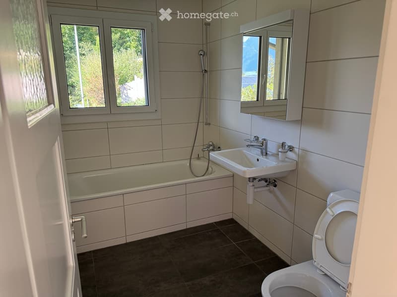 Helle, renovierte 5-Zimmer-Wohnung mit Seesicht (4)