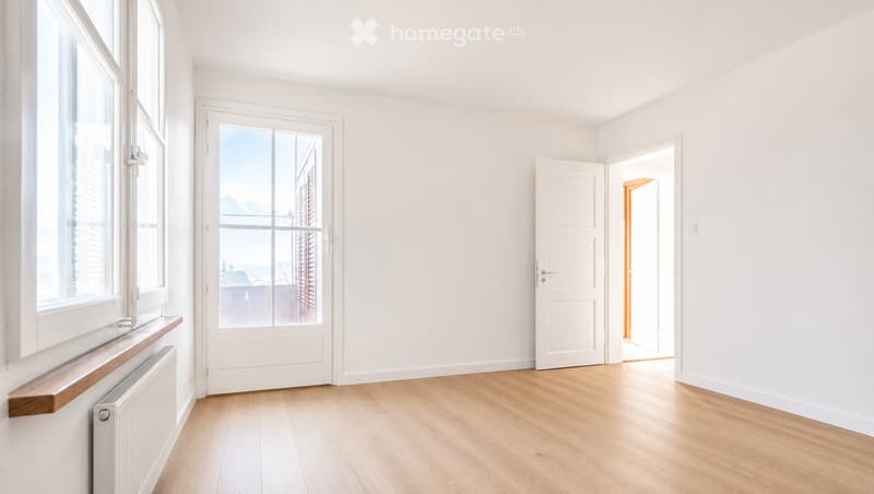 Helle, renovierte 5-Zimmer-Wohnung mit Aussicht (2)
