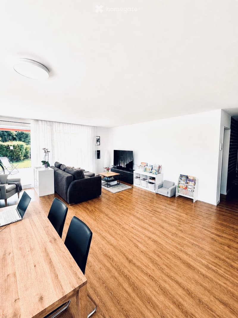 Exklusive 3,5 Zimmer Wohnung (5)