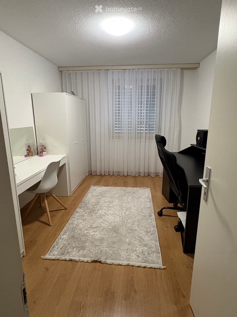 Nachmieter gesucht - helle 3.5-Zimmer-Wohnung mit Balkon (5)