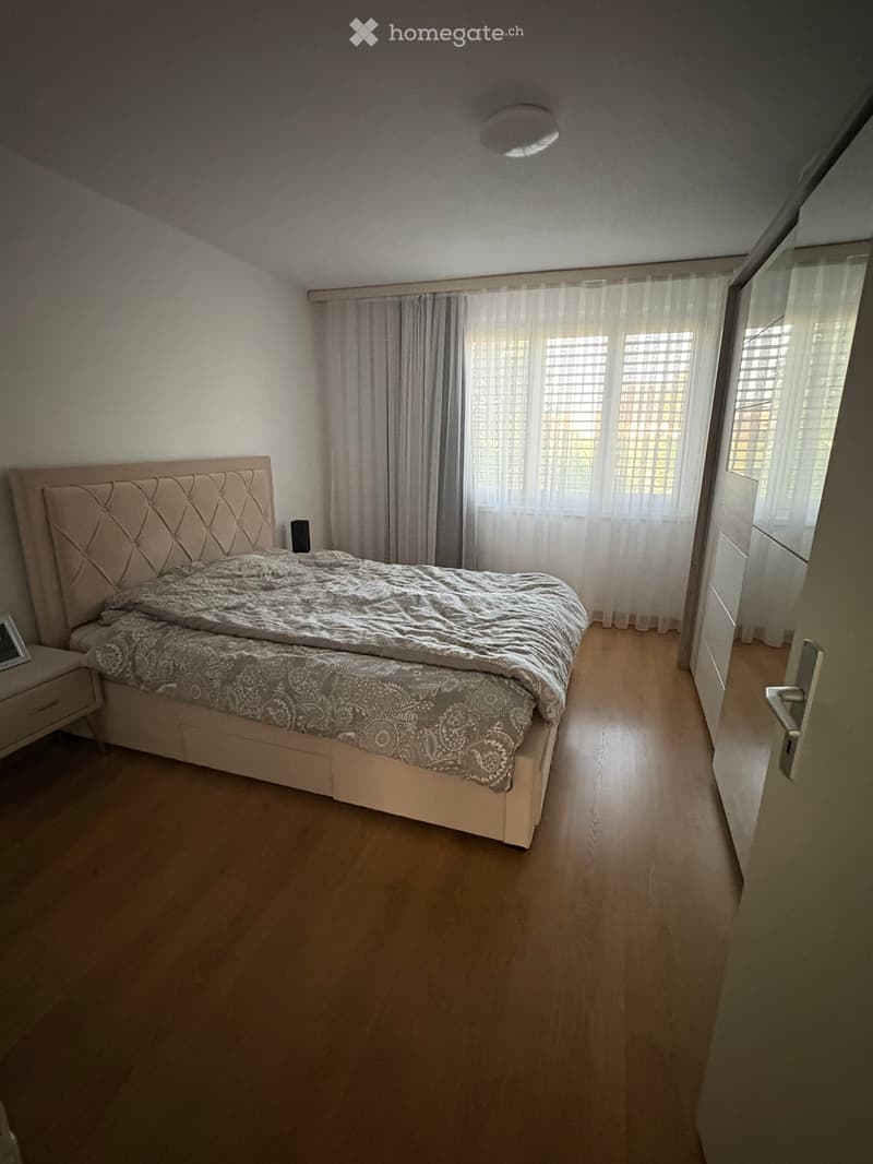 Nachmieter gesucht - helle 3.5-Zimmer-Wohnung mit Balkon (2)