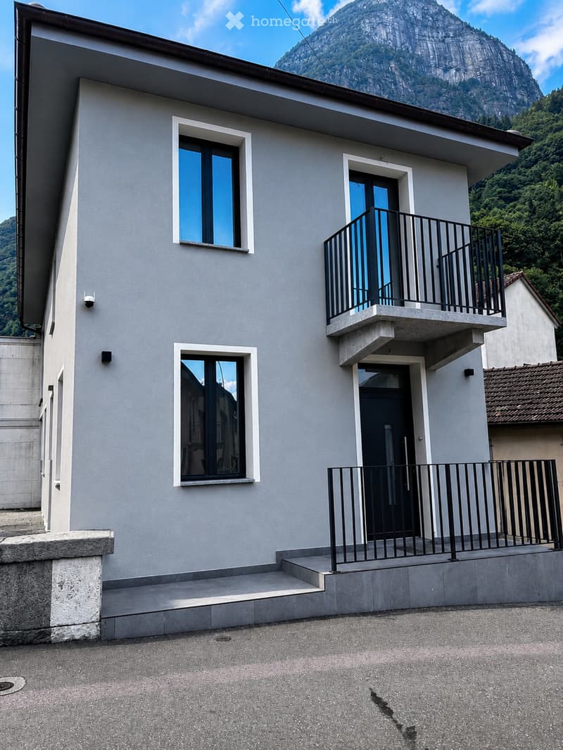 Splendida casa nel nucleo di Osogna (1)