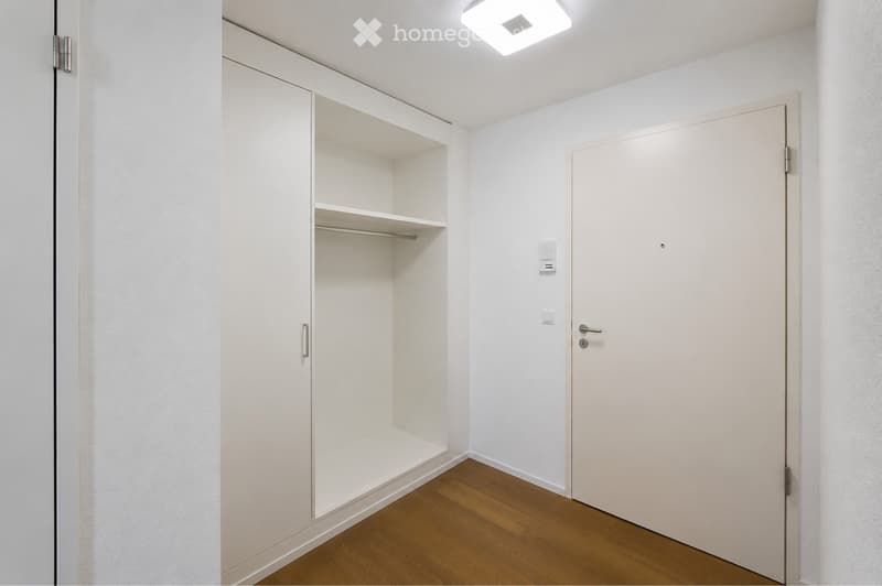 Zentrale moderne Wohnung in Suhr (3)