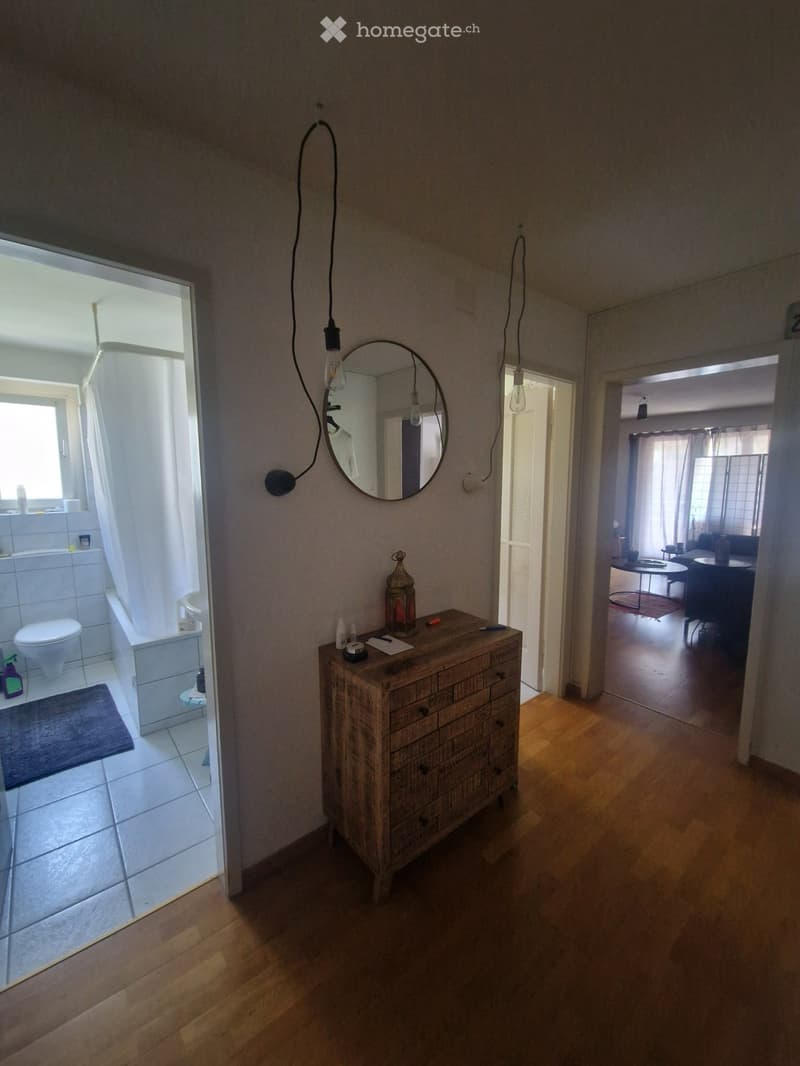 Helle, zentrale und doch sehr ruhige, möblierte 2-Zimmer-Whg (4)