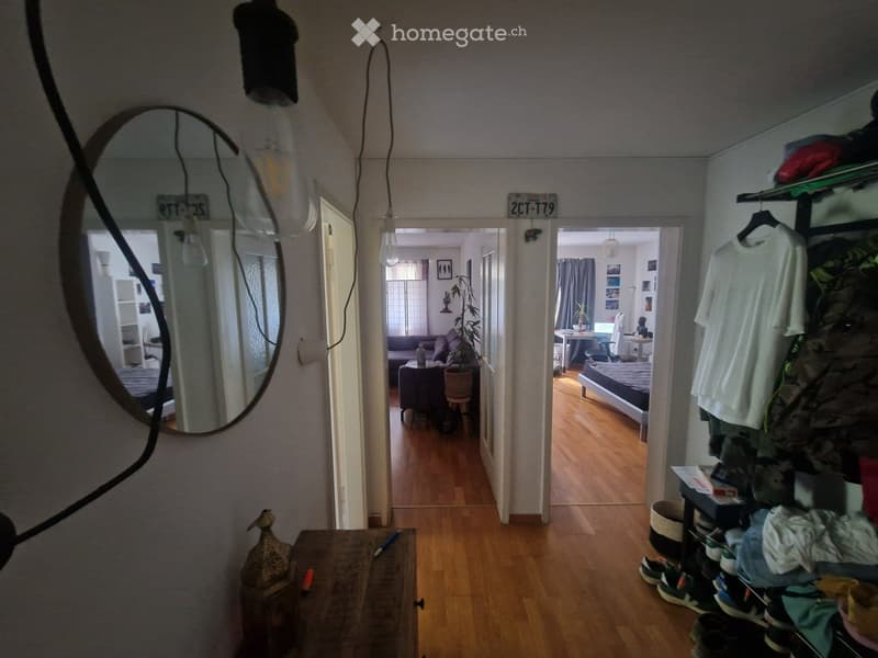 Helle, zentrale und doch sehr ruhige, möblierte 2-Zimmer-Whg (5)