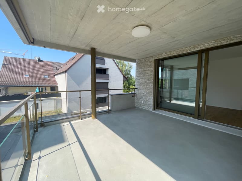 Schöne helle 4 1/2 Zimmer Wohnung (2)