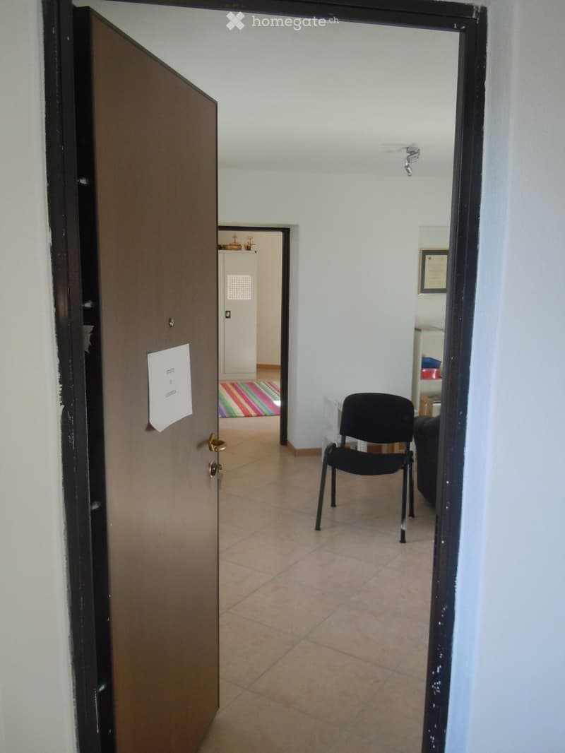 Affittasi locali ad uso ufficio, studio, atelier, archivio (3)