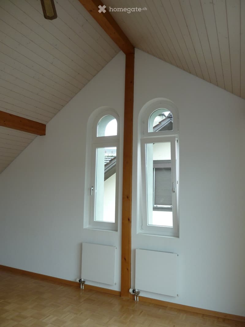 Originelle 2.5 Zi Maisonette Dachwohnung (5)