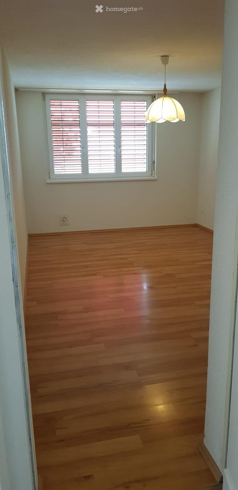 Charmante 2-Zimmer-Wohnung mit Bergsicht (2)