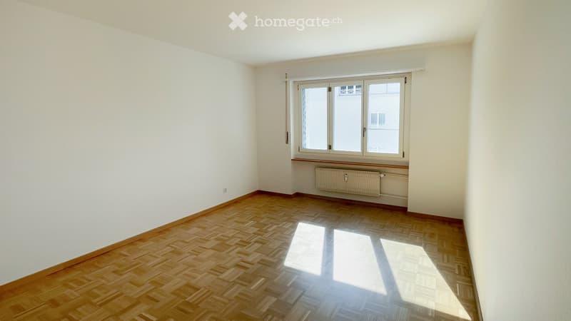 Helle 4.5-Zimmer-Wohnung mit Balkon in Lyss, ab 01.10.2026 (3)