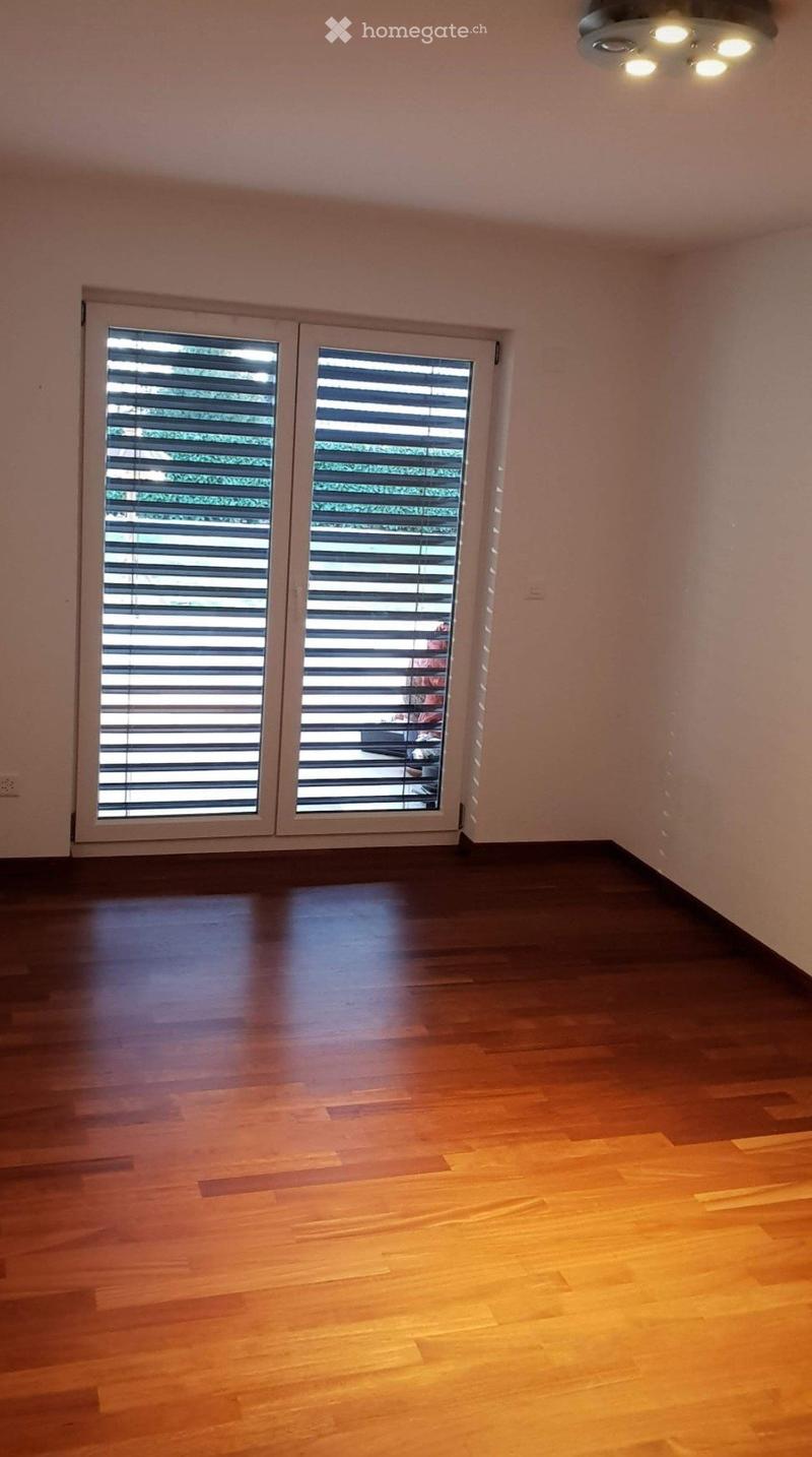 Schöne und helle 2 Zimmer-Parterre-Wohnung auf dem Land (4)