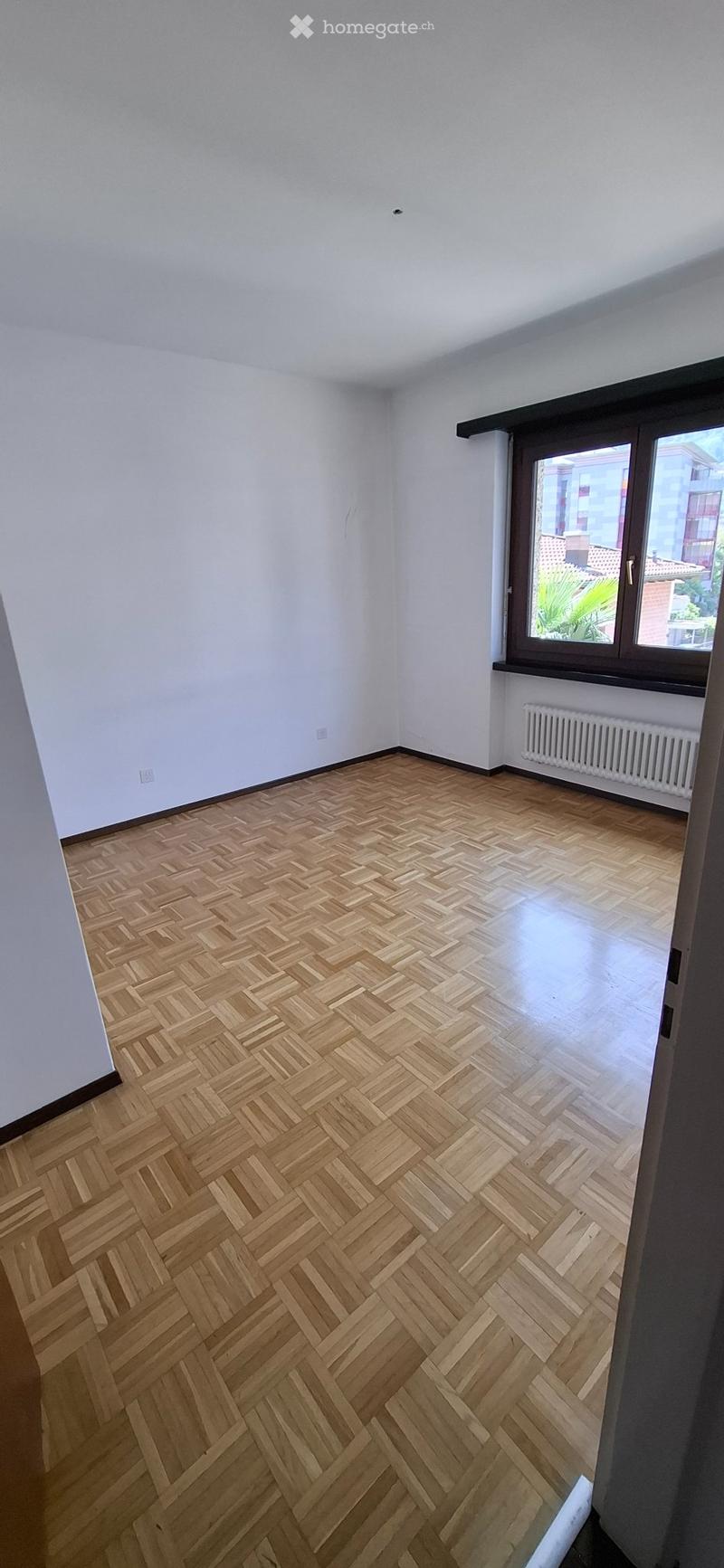 Agno - ampio appartamento di 3.5 locali con balcone (4)