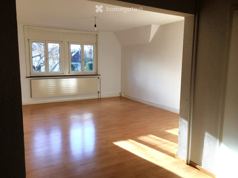 Gemütliche 3.5-Zimmer-Wohnung im Bahnhofsnähe (4)