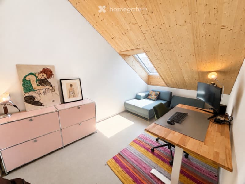 Moderne 4.5-Zimmer-Dachwohnung mit Weitblick (3)