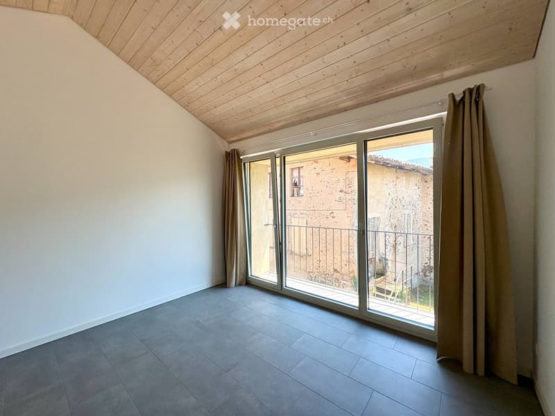 Nuovo appartamento in bifamiliare con giardino (4)