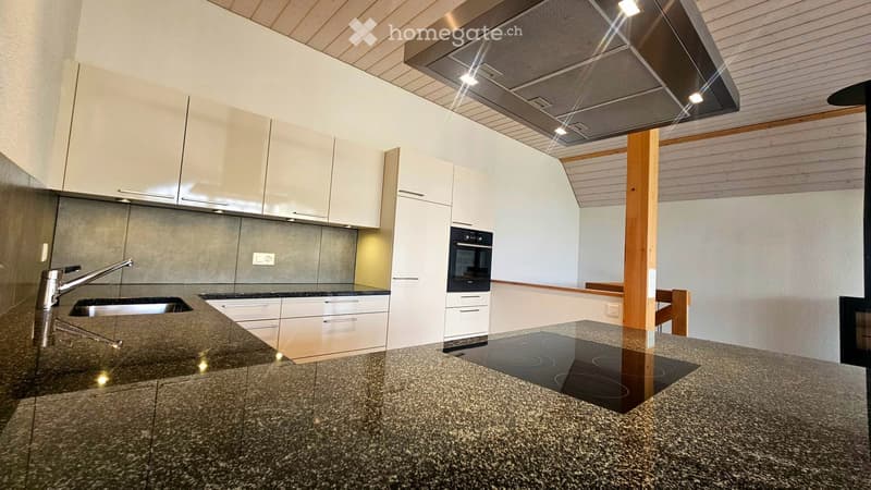 Moderne 4.5-Maisonettewohnung im Bauernhaus mit Bergpanorama (2)