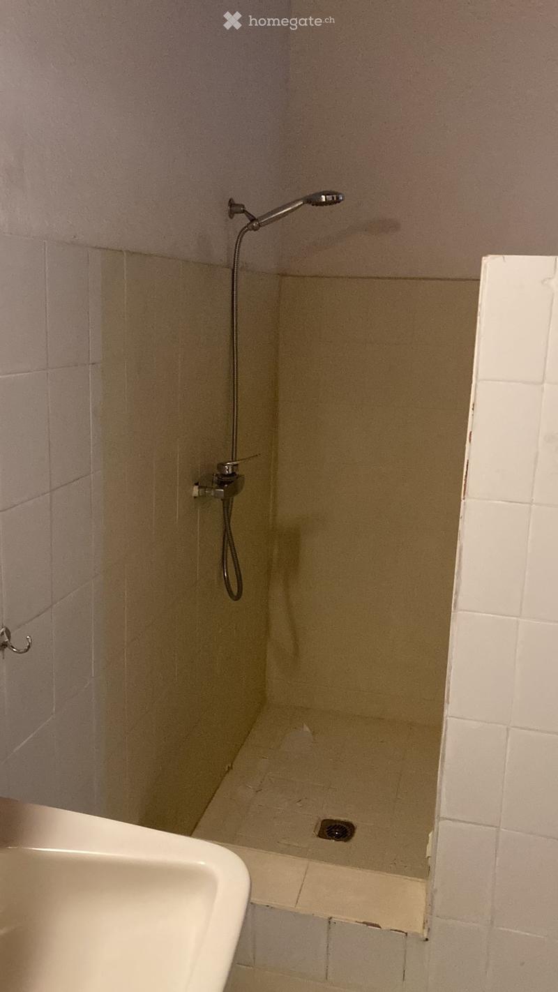 Appartamento ideale per frontalieri parcheggio incluso (4)