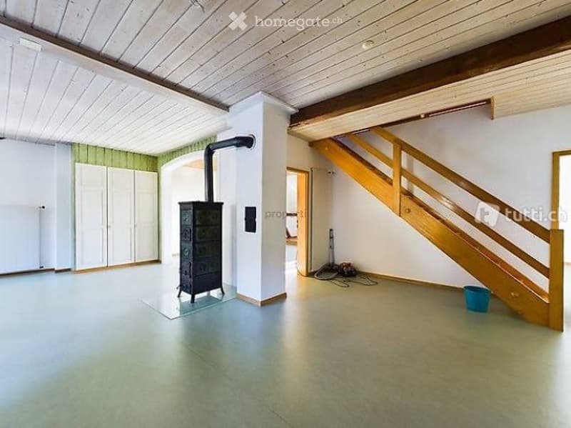 Einmalig schöne und helle Dachwohnung im Bauernhaus (5)
