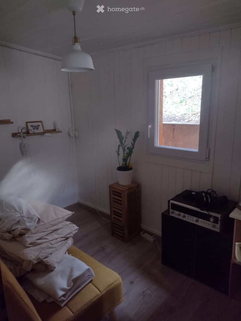 Möbliertes 3.5-Zimmer-Chalet auf Zeit in Tentlingen (5)