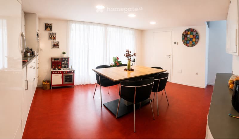 Familiäres Reihenhaus (1)