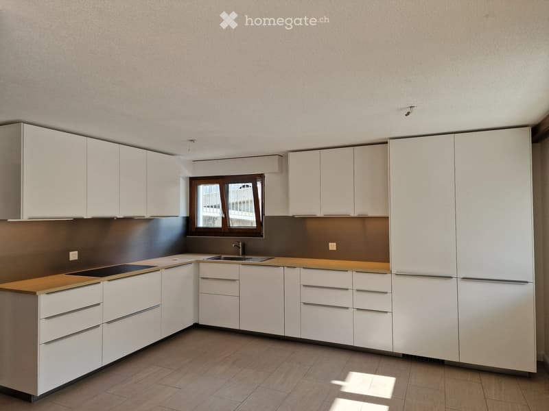 Schöne 5,5- Zimmerwohnung zu vermieten (2)