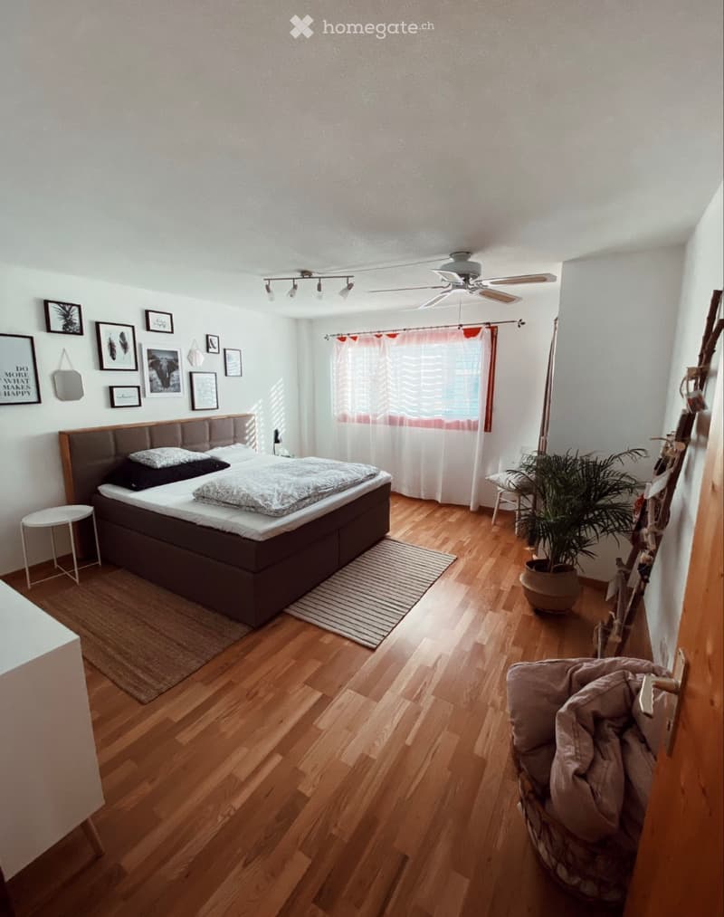Helle 4.5 Zimmer Wohnung in Rhäzüns (2)