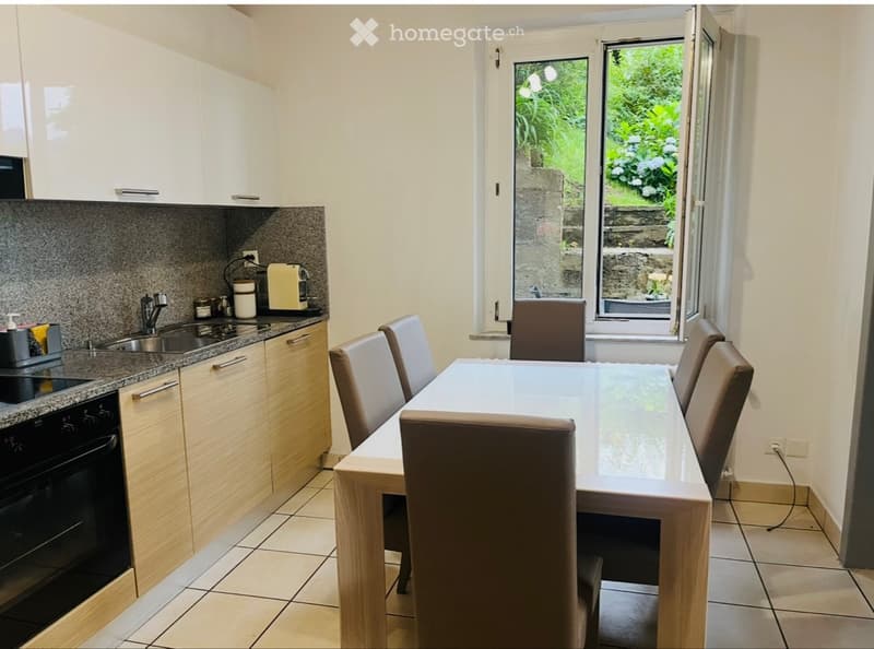 Casa unifamiliare con splendido giardino a 2 passi dal lago (2)