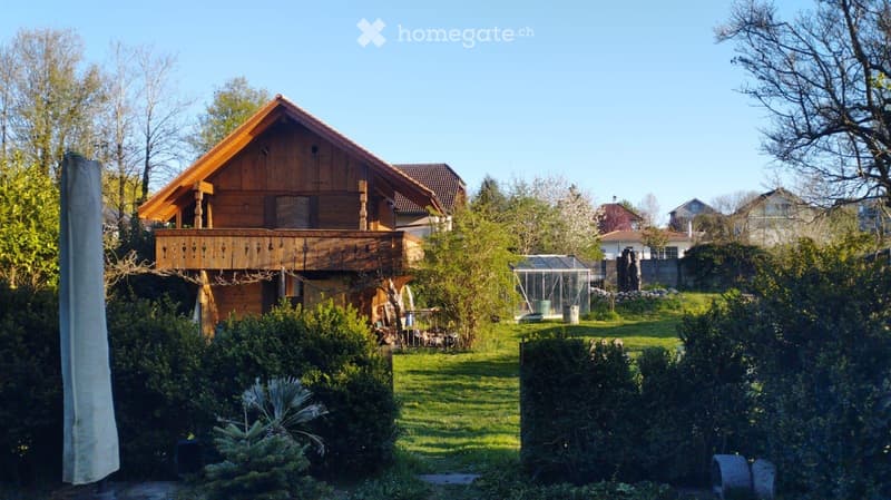 ** WG Zimmer und Naturbadeteich ** (1)