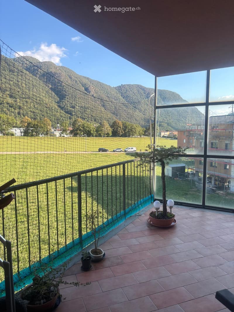 3.5 locali con ampio terrazzo Bironico (1)
