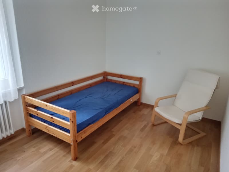 Männlicher Mitbewohner für 3,5 Zimmer Wohnung wird gesucht (2)