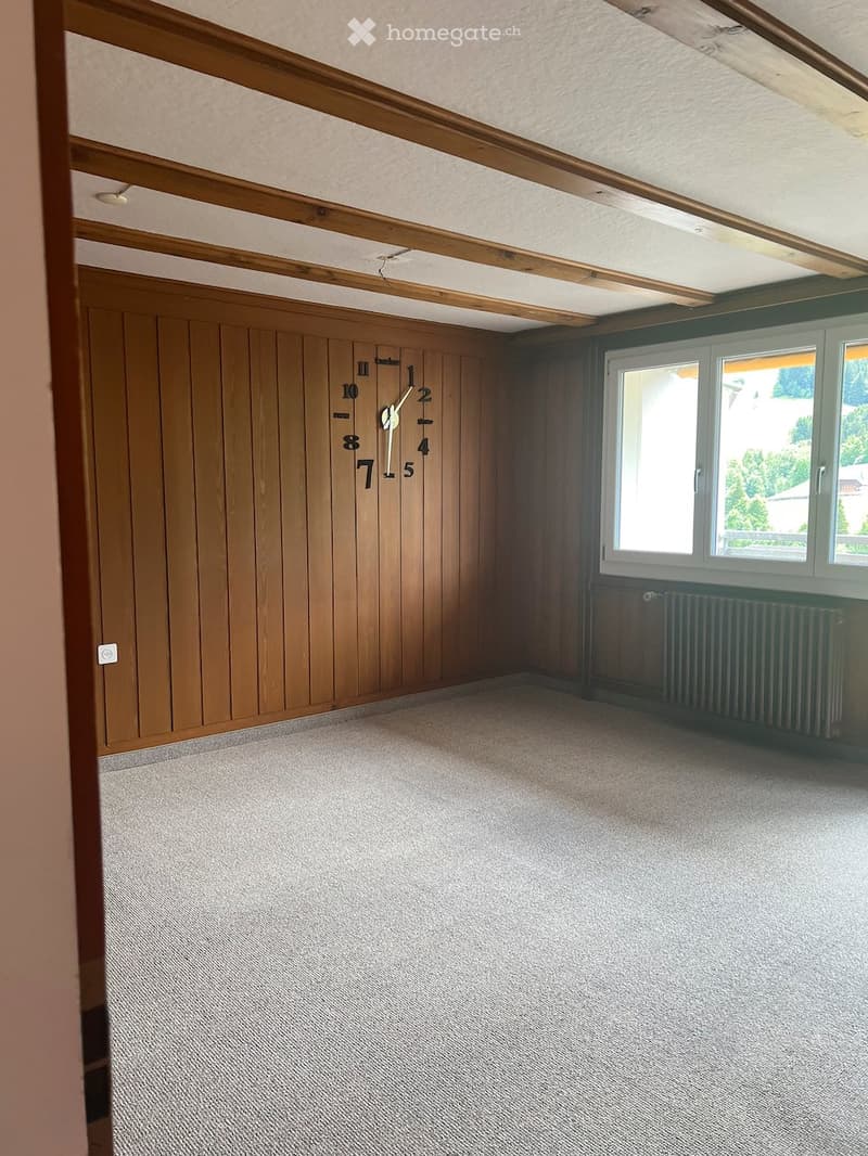 4-Zimmer Wohnung mit Aussicht zu vermieten (2)