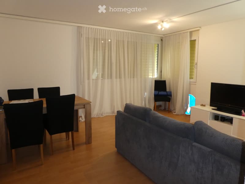Gemütliches Zimmer in Frauen-WG in Luzern (2)