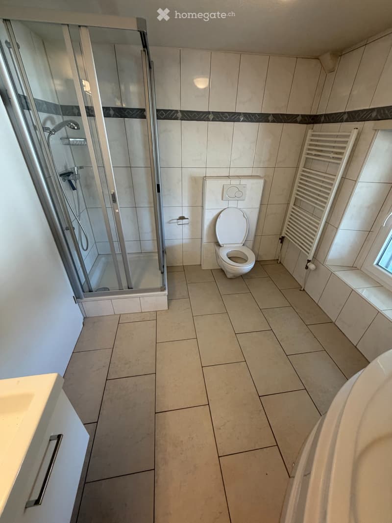 WG-Zimmer in gepflegtem 5-Zimmer-Haus mit Garten (3)