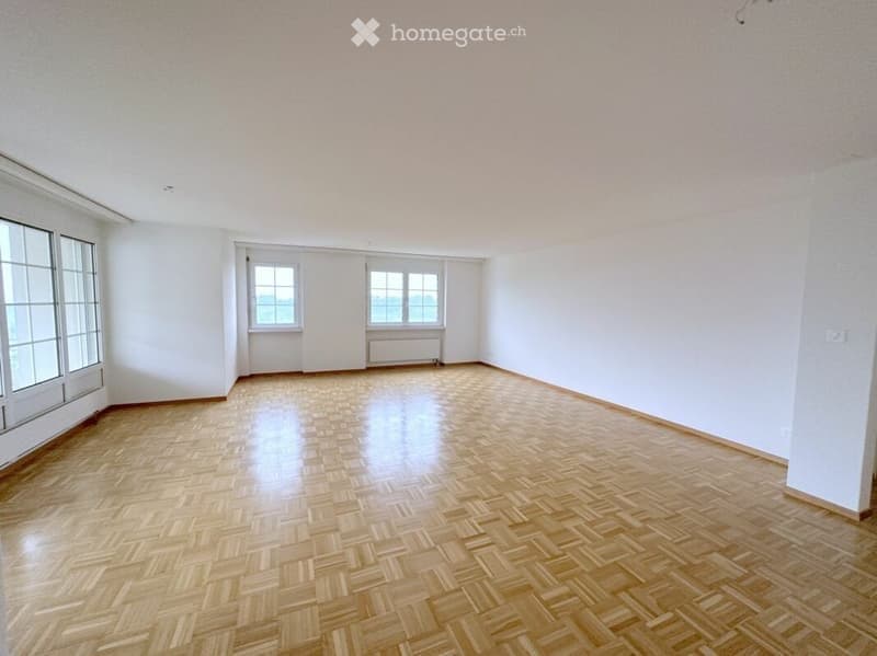 Grosse Wohnung im Grünen mit Seeblick (2)