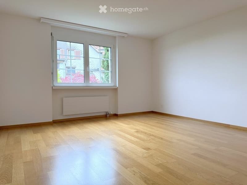 Grosse Wohnung im Grünen mit Seeblick (4)