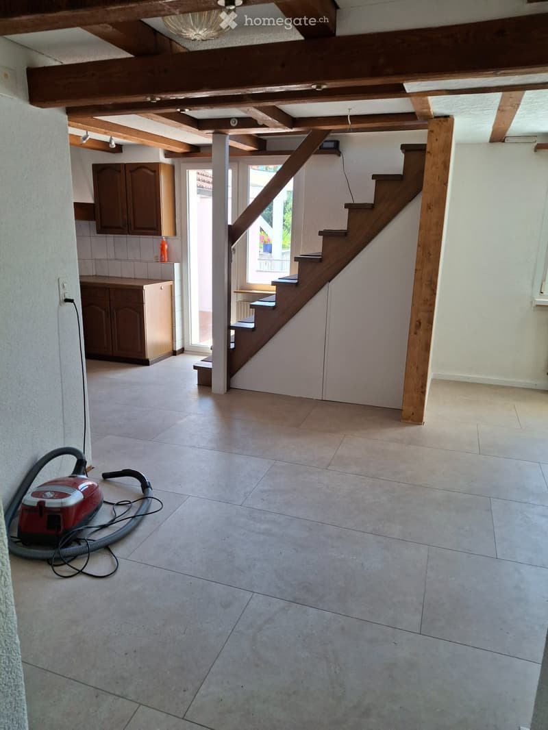 Ruhige 3,5 Zimmer Maisonette Wohnung mit Terrasse (3)